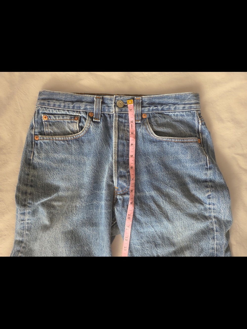 Vintage Levi's 501 30x33 — fits like 28” - Picture 5 of 9